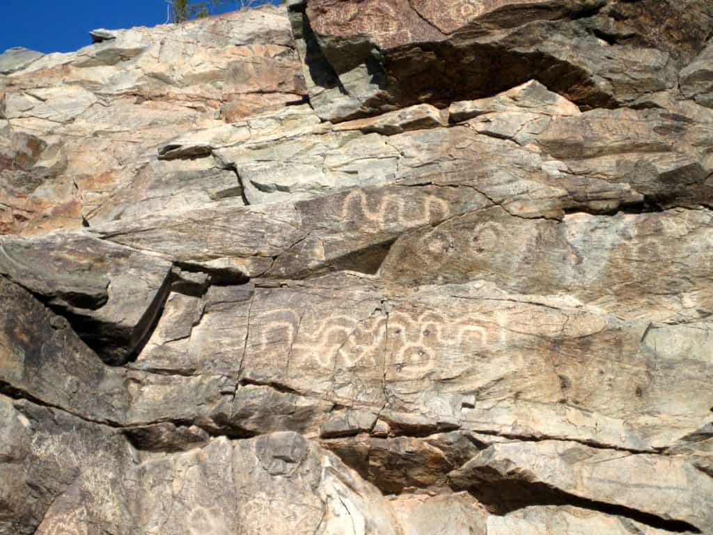 Petroglyphs in Tyson Wash