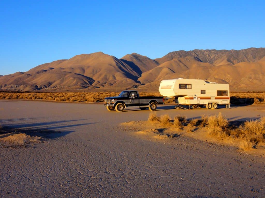 RV camping below the Sierra Nevada Mountains